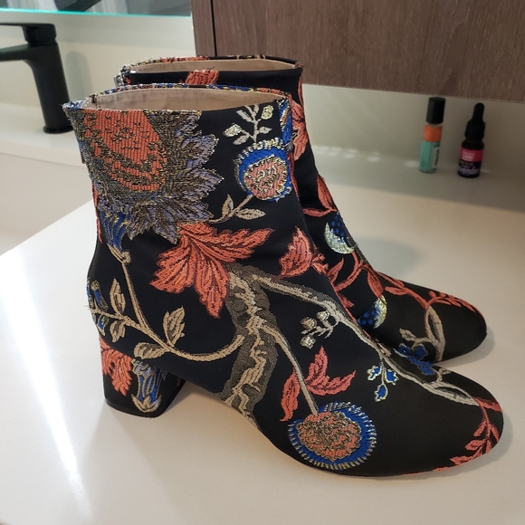 Zara Floral Ankle Boots - Picture 2 of 9